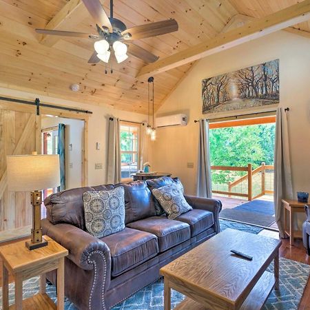 Cozy Riverfront Cabin With Private Deck And Hot Tub! Bryson City Exterior photo